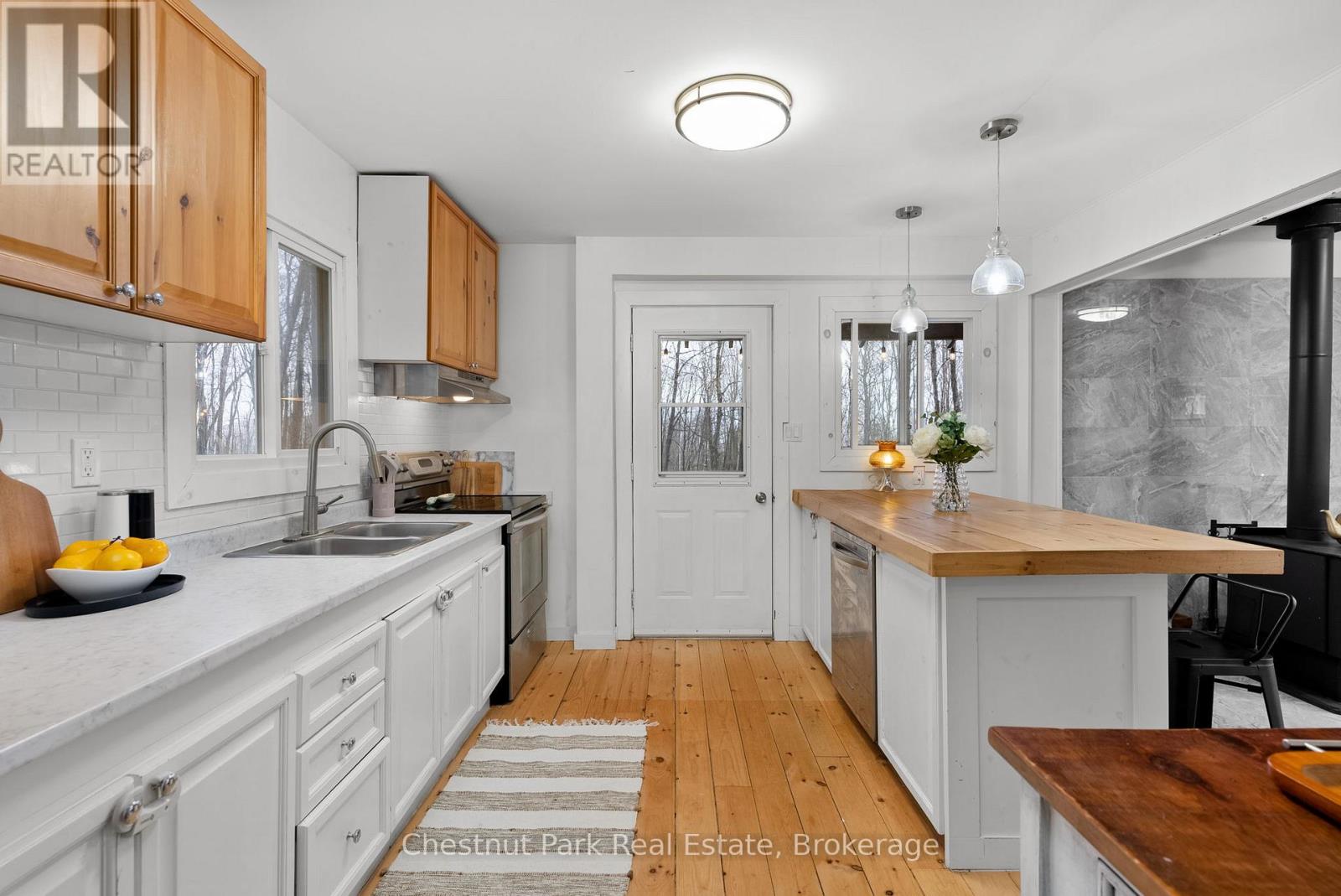 136 Vernon Lane, Huntsville, Ontario  P1H 2J2 - Photo 10 - X11883734