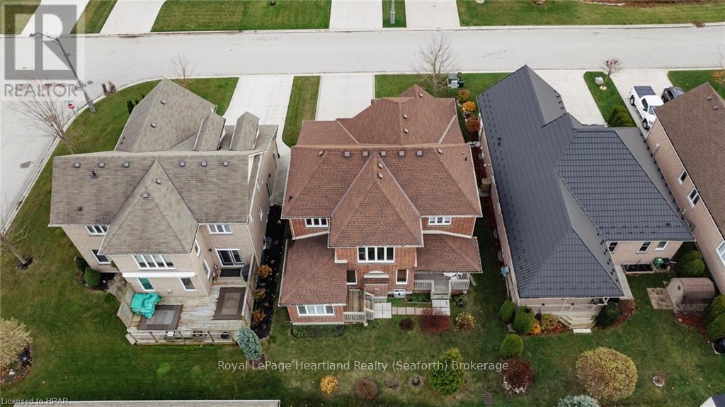 8 Macpherson Avenue, Huron East, Ontario  N0K 1W0 - Photo 36 - X11823104