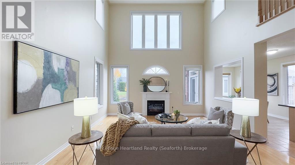 8 Macpherson Avenue, Huron East, Ontario  N0K 1W0 - Photo 6 - X11823104