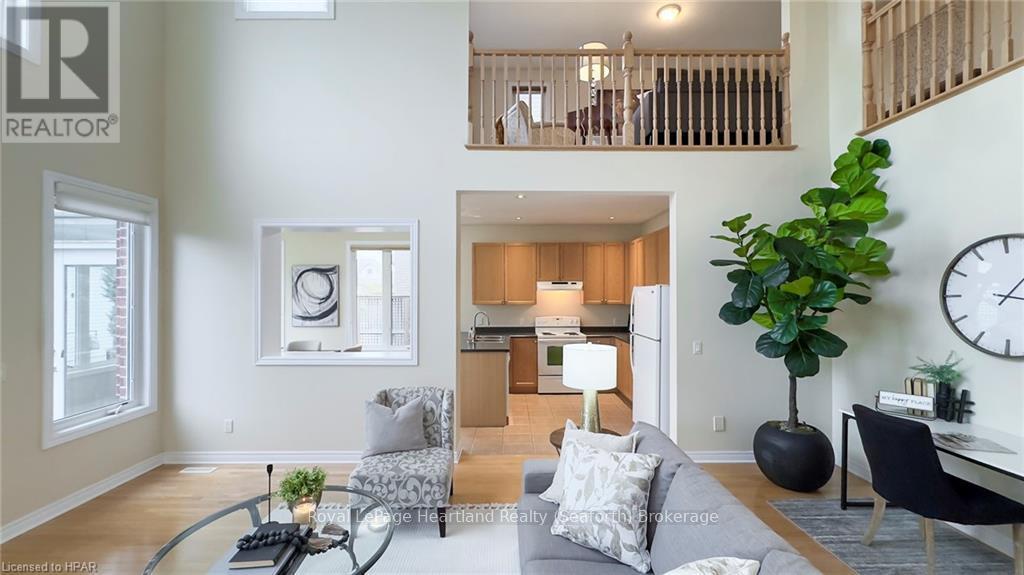 8 Macpherson Avenue, Huron East, Ontario  N0K 1W0 - Photo 9 - X11823104