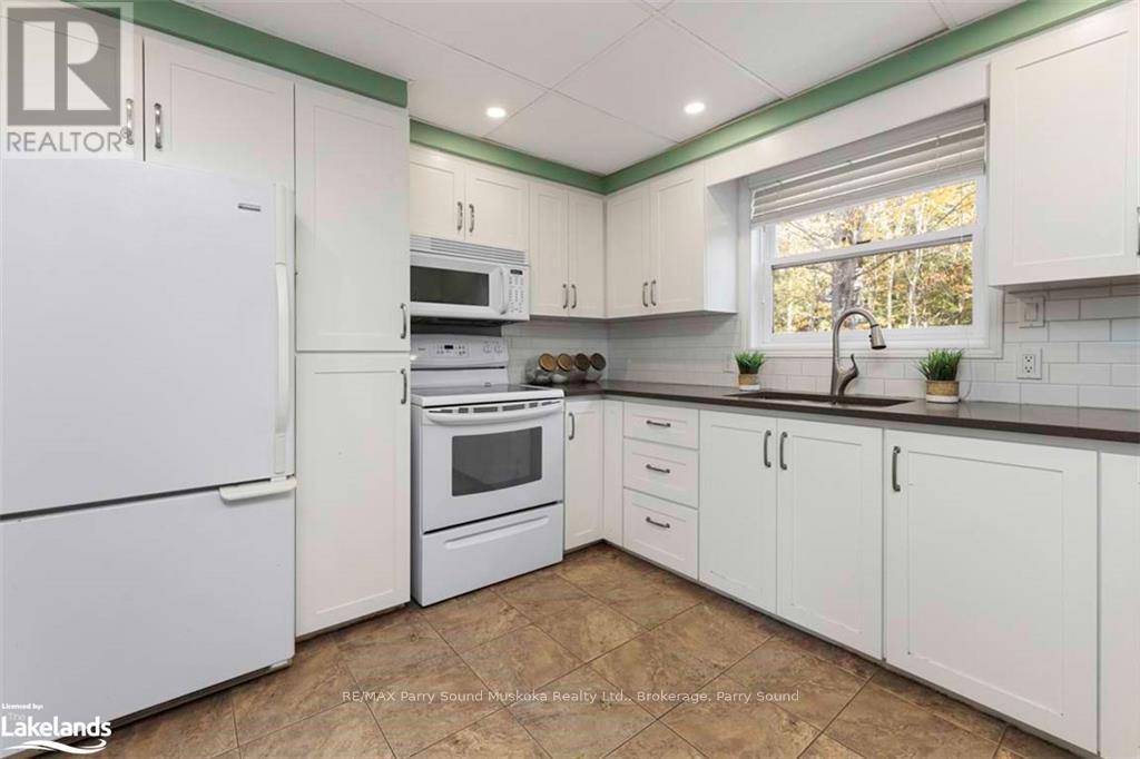 33 Humphrey Drive, Seguin, Ontario  P2A 2W8 - Photo 14 - X10439559
