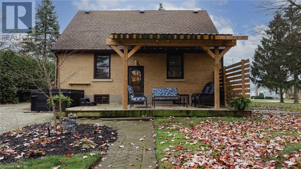 943 Dearness Drive, London, Ontario  N6E 1N6 - Photo 37 - X11823067