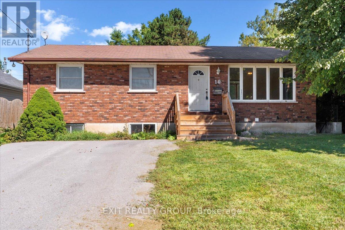 10 CROFT STREET, Port Hope, Ontario