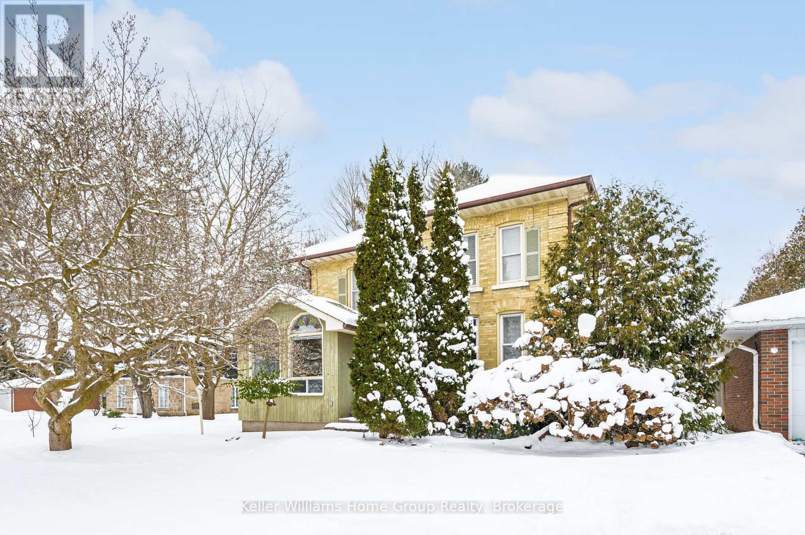 259 Garafraxa Street E, Centre Wellington (Fergus), Ontario  N1M 1E2 - Photo 1 - X11879872