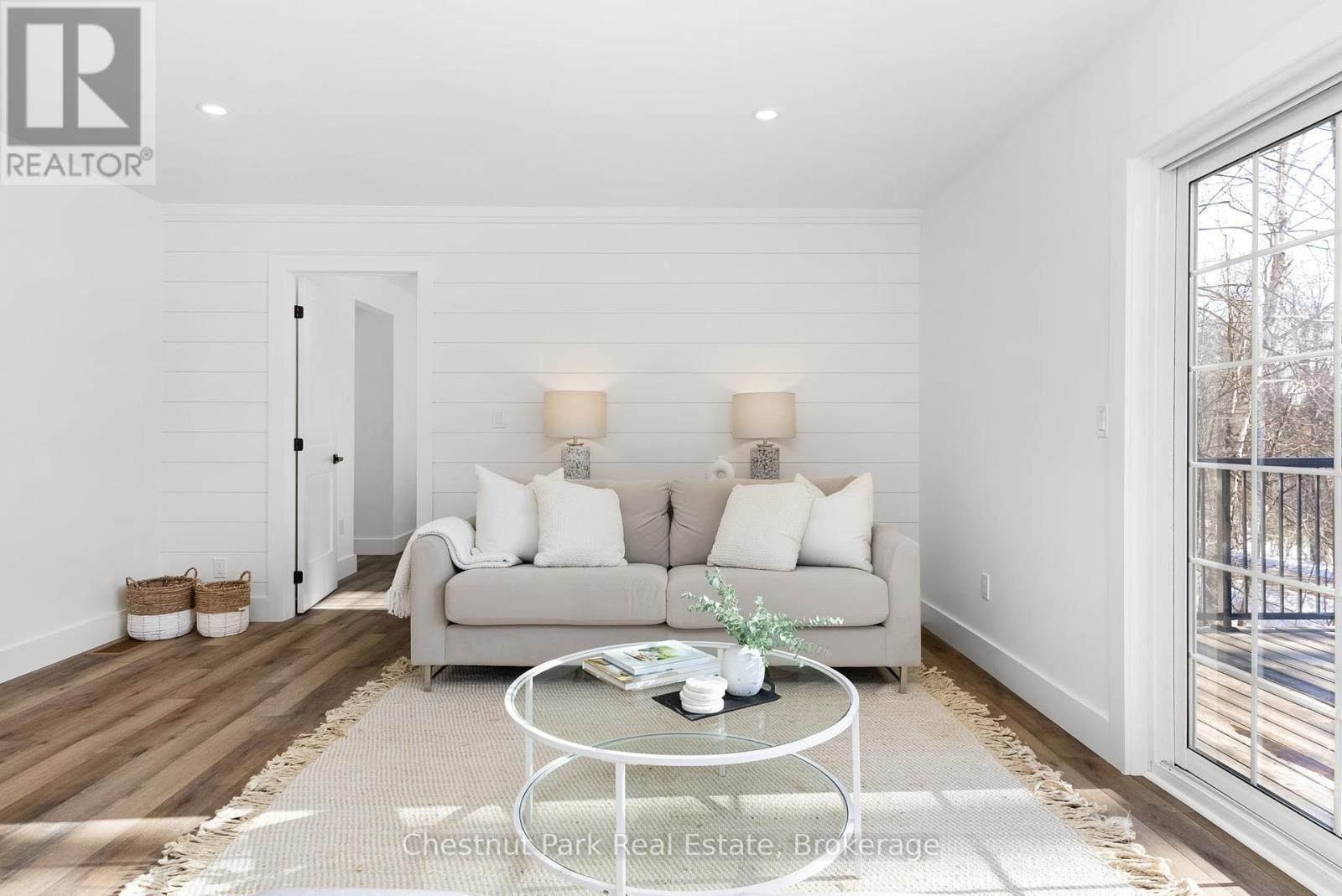 16 Clifford Street, Seguin, Ontario  P0C 1J0 - Photo 14 - X11883859