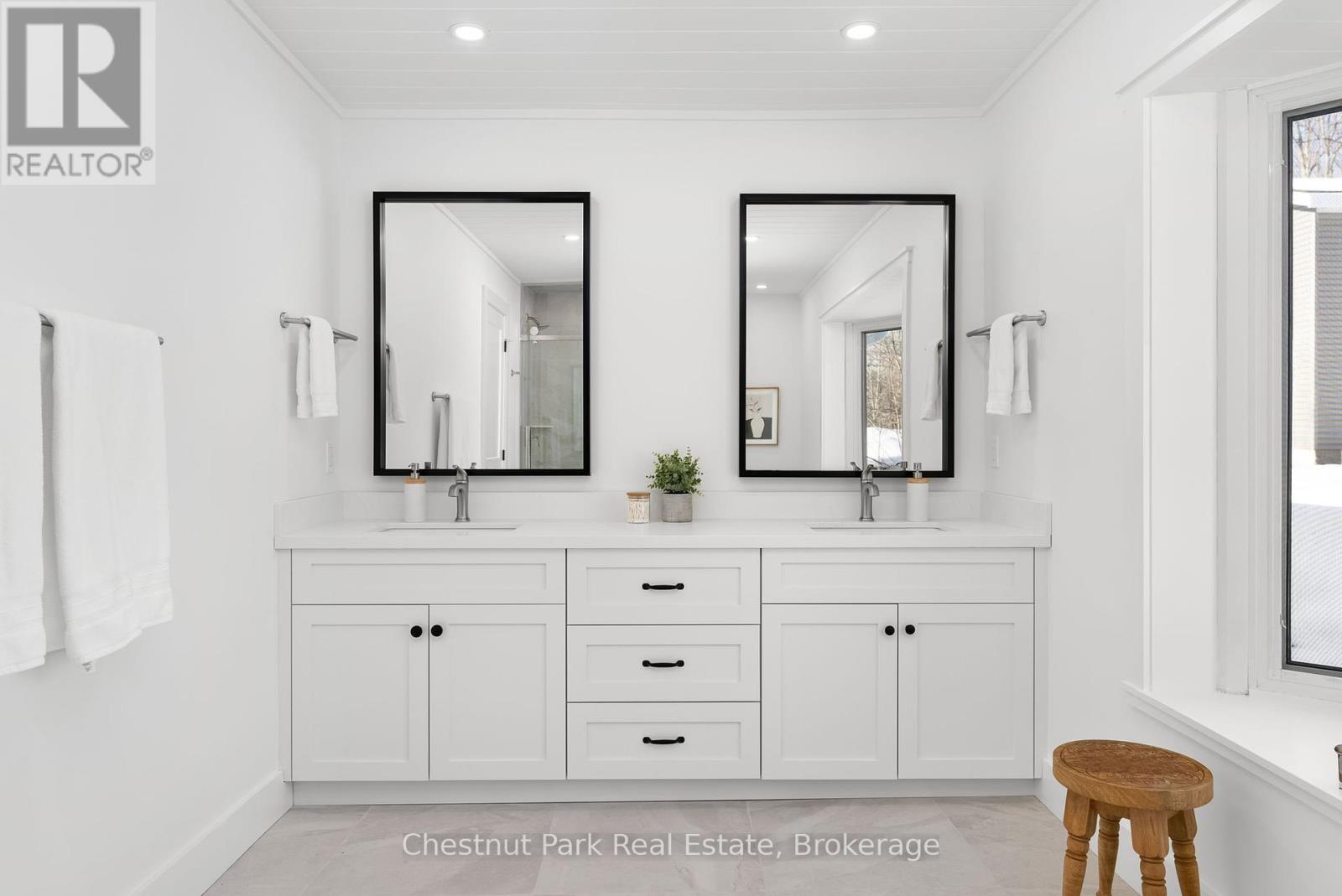 16 Clifford Street, Seguin, Ontario  P0C 1J0 - Photo 18 - X11883859