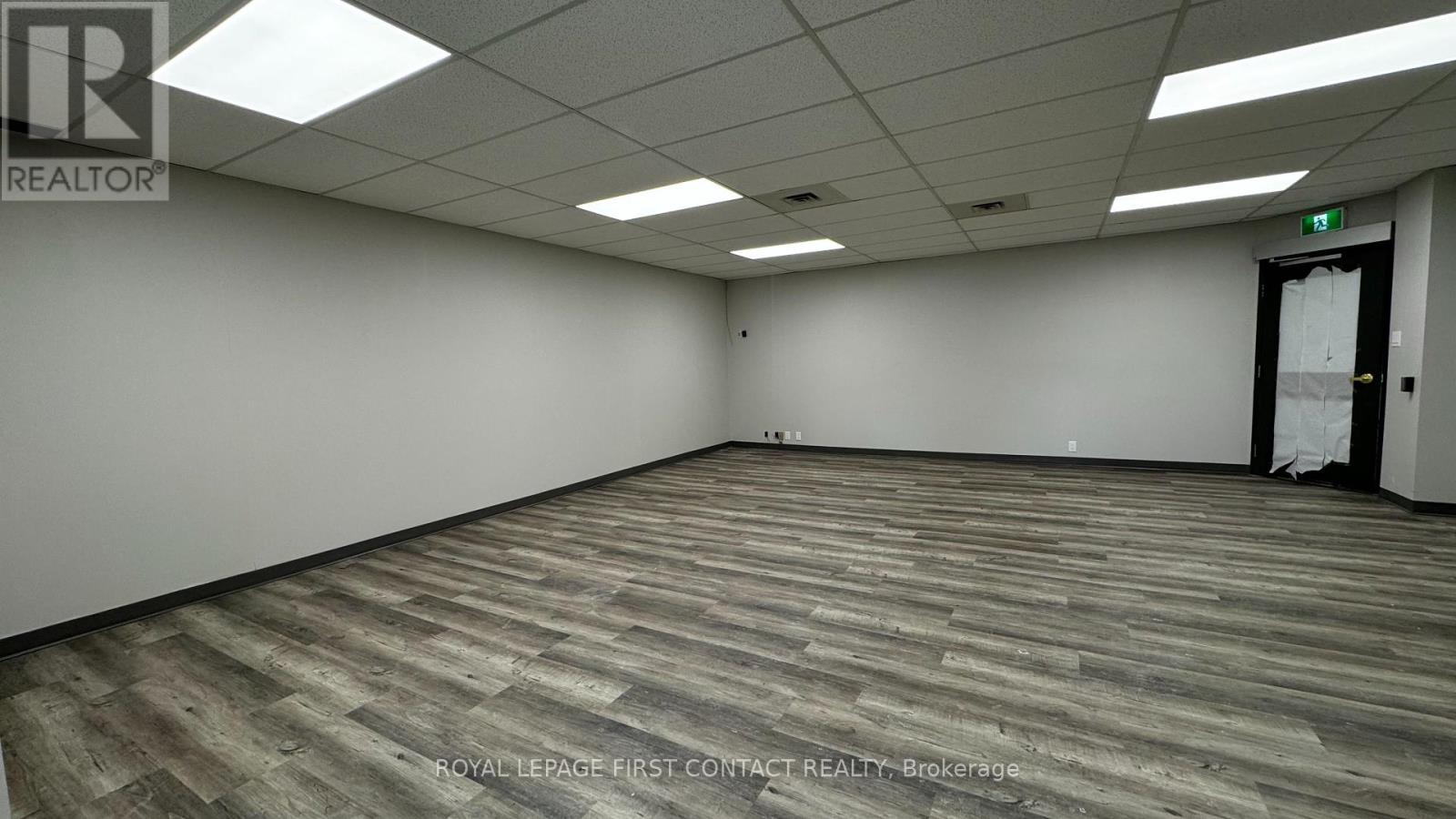 104 - 190 Cundles Road E, Barrie (Little Lake), Ontario  L4M 4S5 - Photo 4 - S11883787