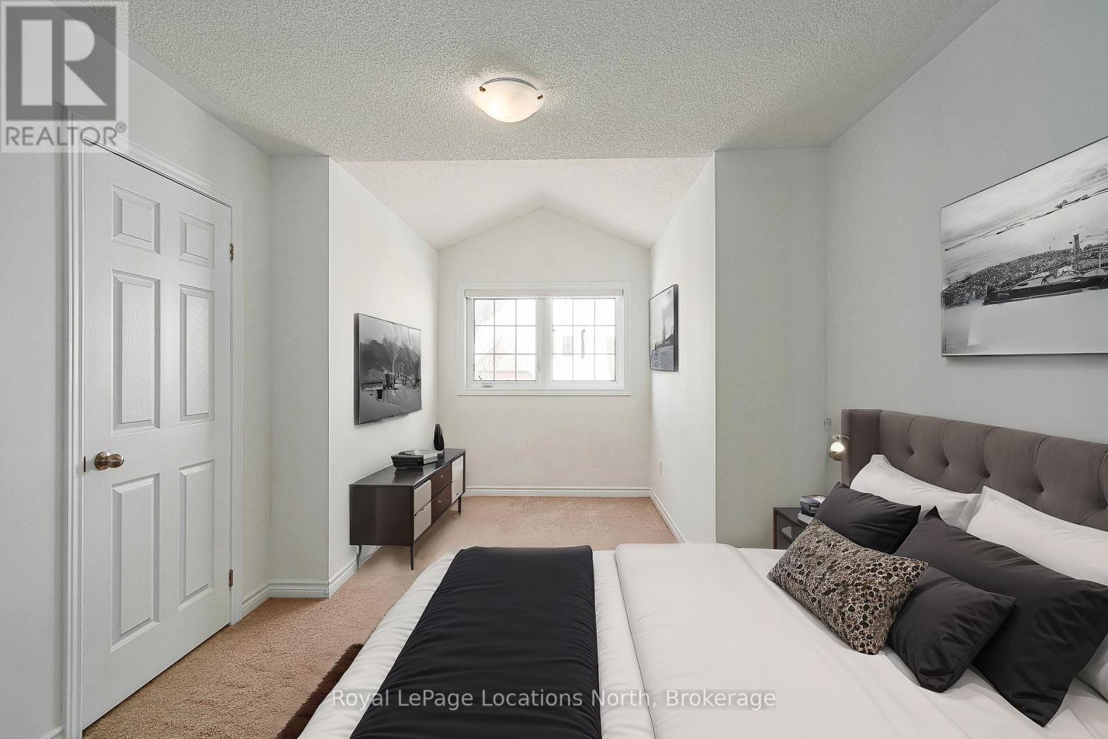 18 Providence Way, Wasaga Beach, Ontario  L9Z 0G3 - Photo 13 - S11881658