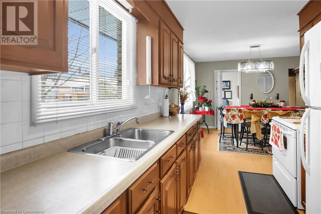 5934 North StreetNiagara Falls, Ontario  L2G 1J8 - Photo 10 - 40683321