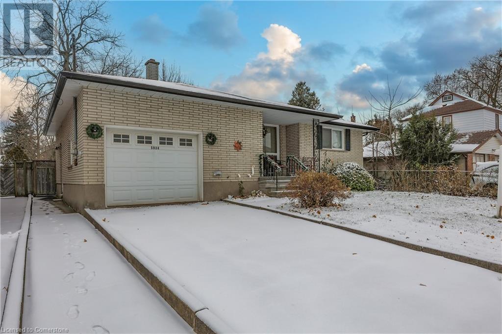 5934 North StreetNiagara Falls, Ontario  L2G 1J8 - Photo 2 - 40683321