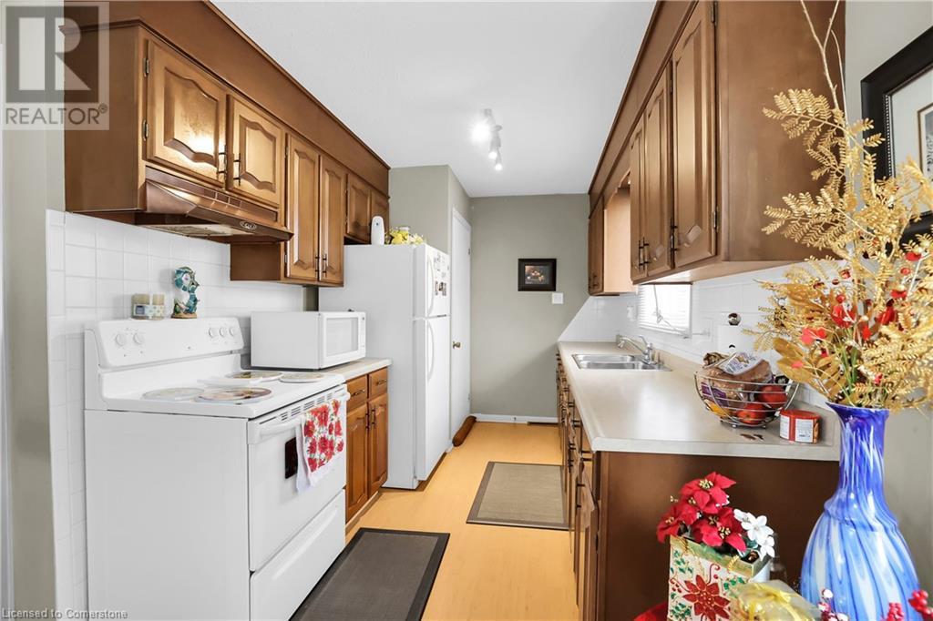 5934 North StreetNiagara Falls, Ontario  L2G 1J8 - Photo 9 - 40683321