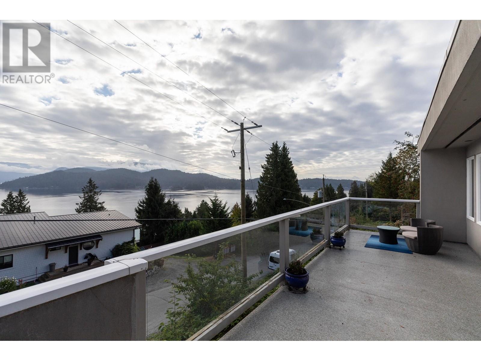 511 Central Avenue, Gibsons, British Columbia  V0N 1V1 - Photo 24 - R2949164