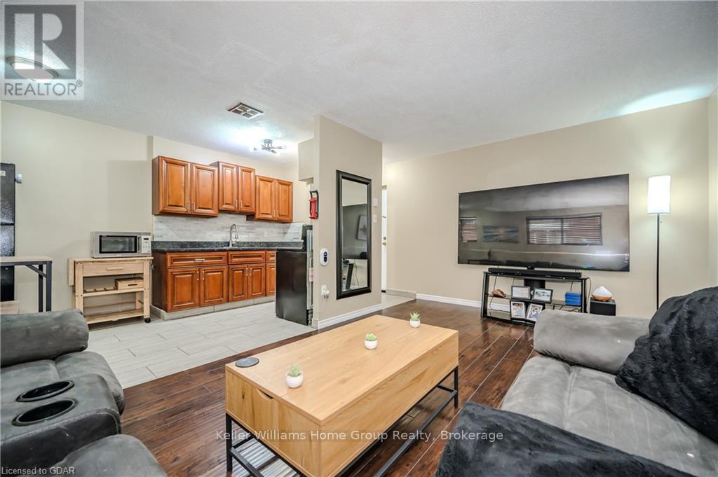 101 - 53 Conroy Crescent, Guelph, Ontario  N1G 2V5 - Photo 1 - X11879826