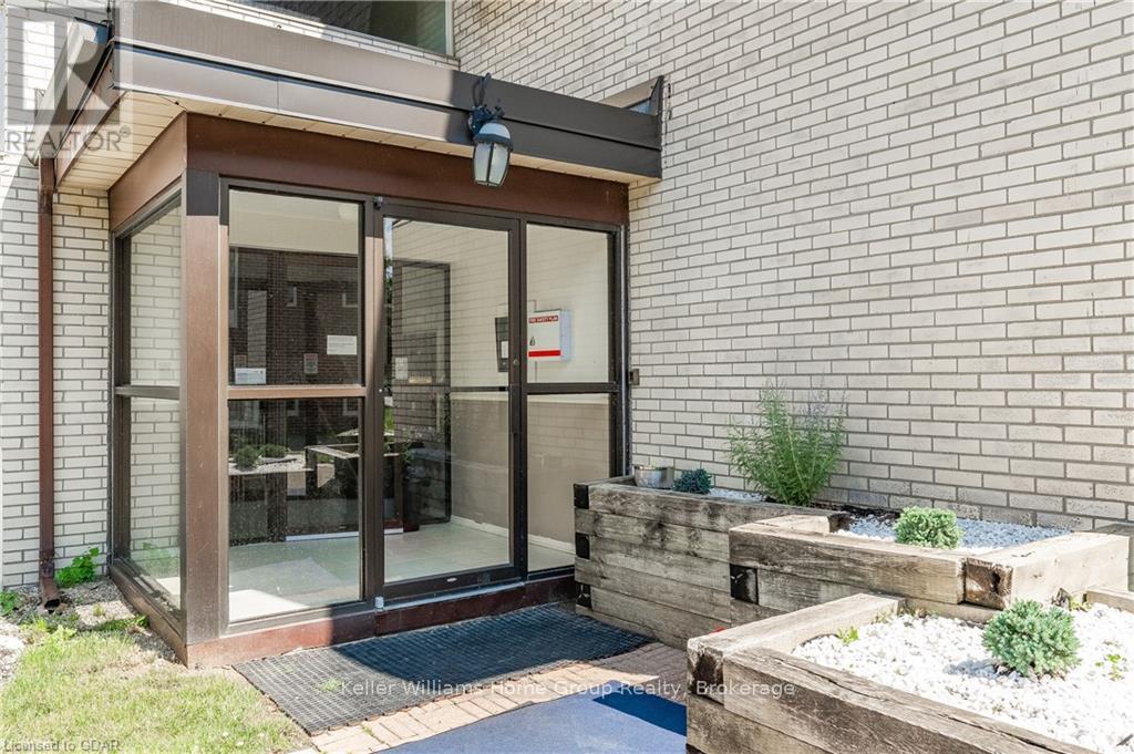 101 - 53 Conroy Crescent, Guelph, Ontario  N1G 2V5 - Photo 4 - X11879826