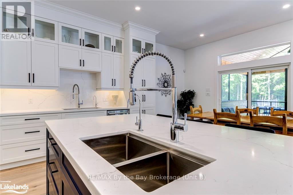 95 Spruce Street, Tiny, Ontario  L0L 1P1 - Photo 13 - S10895236