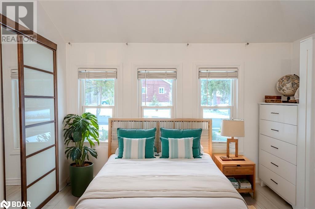 203 Southview Road, Barrie, Ontario  L4N 3X6 - Photo 10 - 40683541