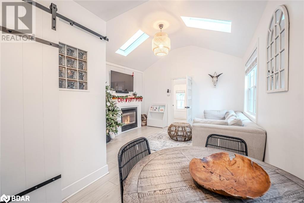 203 Southview Road, Barrie, Ontario  L4N 3X6 - Photo 3 - 40683541