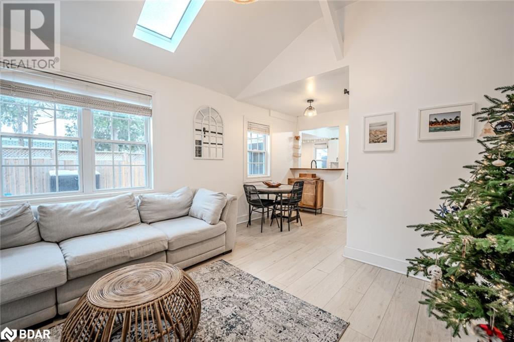 203 Southview Road, Barrie, Ontario  L4N 3X6 - Photo 5 - 40683541