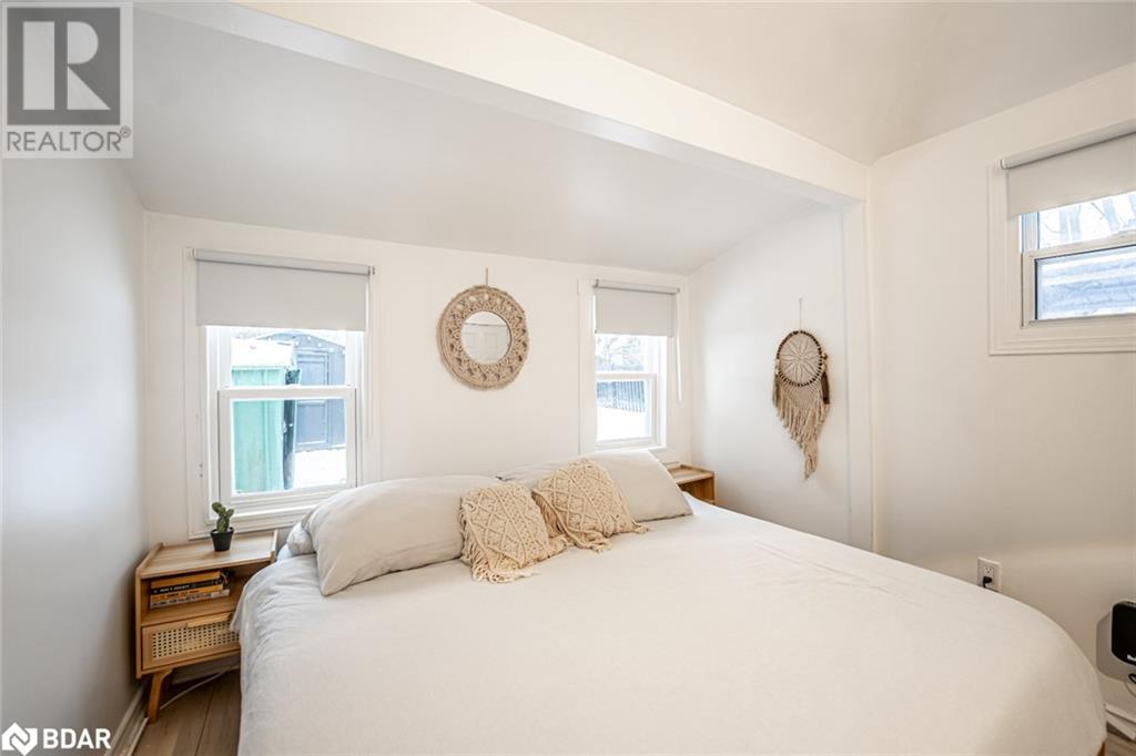 203 Southview Road, Barrie, Ontario  L4N 3X6 - Photo 8 - 40683541