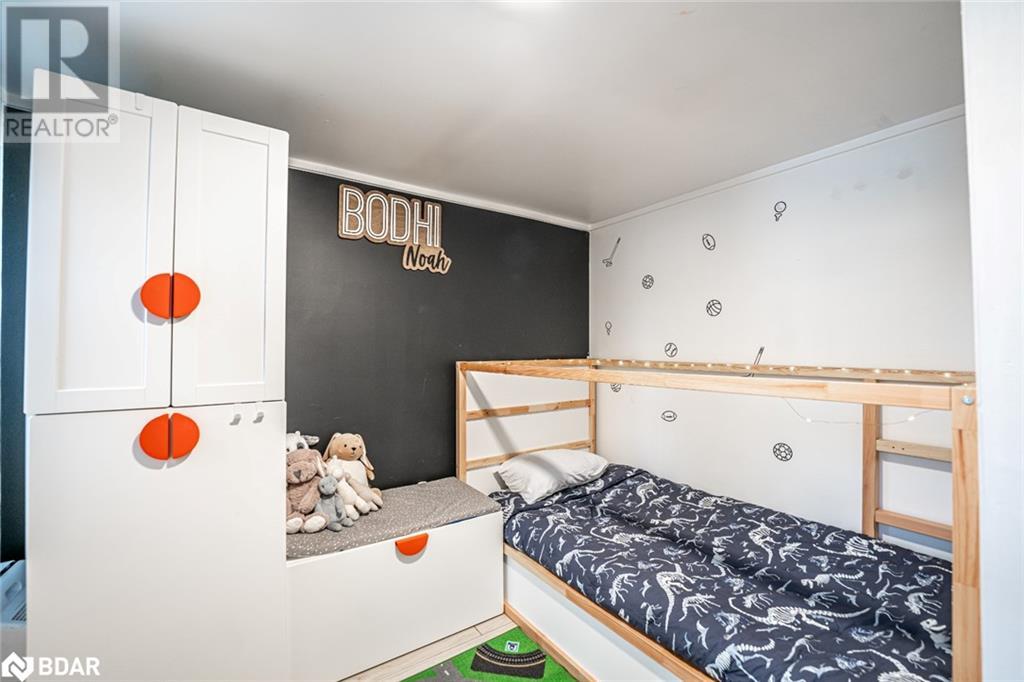 203 Southview Road, Barrie, Ontario  L4N 3X6 - Photo 9 - 40683541