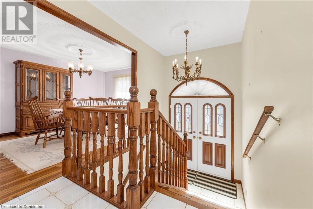 103 Leggett CrescentHamilton, Ontario  L8W 2A5 - Photo 4 - 40683785