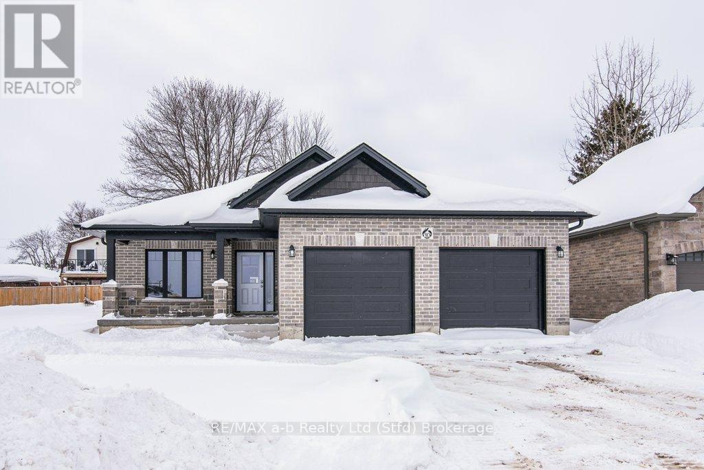 30 DIAMOND STREET, east zorra-tavistock (tavistock), Ontario