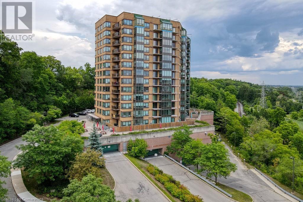 Property at 237 KING Street W Unit# 1004 image 3