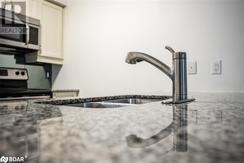 6 Brandy Lane Drive Unit# 206, Collingwood, Ontario  L9Y 0X4 - Photo 11 - 40683769