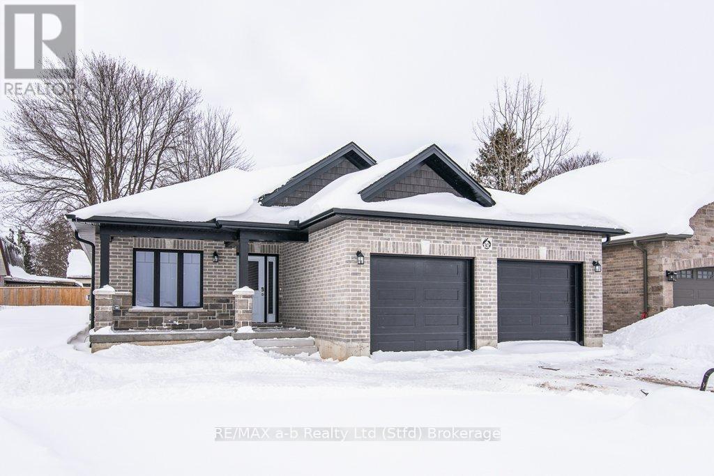 30 Diamond Street, East Zorra-Tavistock, Ontario  N0B 2R0 - Photo 2 - X11880209