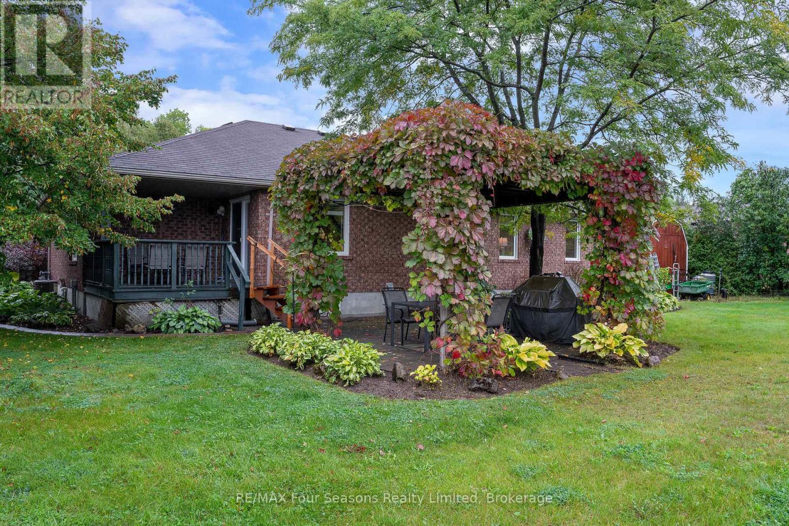 84 Wasaga Sands Drive, Wasaga Beach, Ontario  L9Z 1J2 - Photo 21 - S11884153