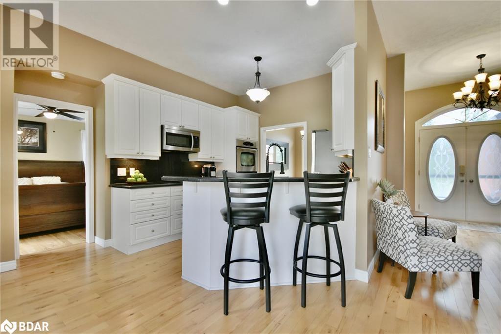 2403 Sunnidale Road, Springwater, Ontario  L0M 1T2 - Photo 11 - 40680586