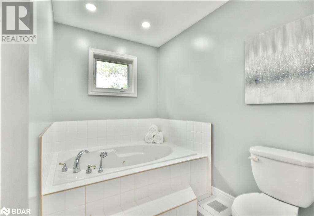 2403 Sunnidale Road, Springwater, Ontario  L0M 1T2 - Photo 18 - 40680586