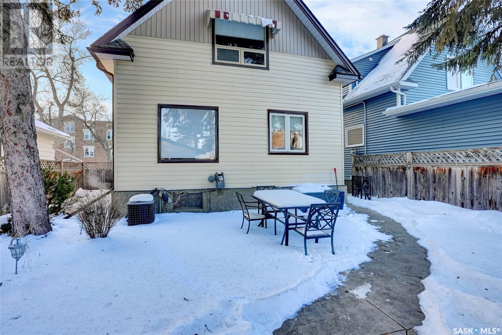 915 1st Avenue Ne, Moose Jaw, Saskatchewan  S6H 0Z5 - Photo 47 - SK990237