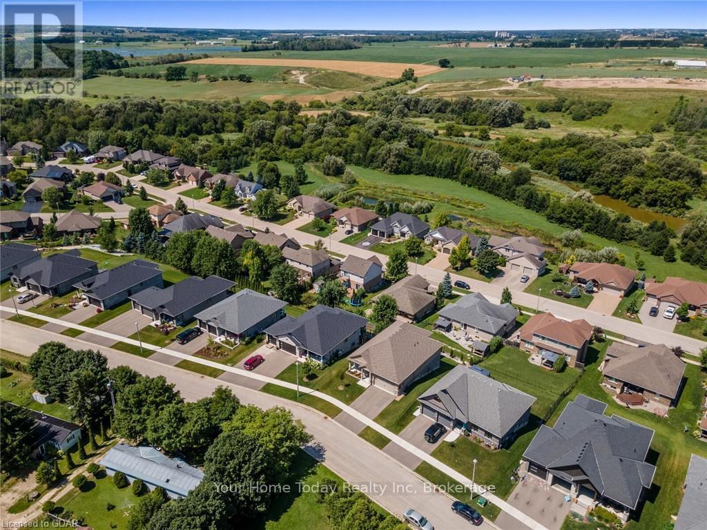 38 Faith Drive, Mapleton, Ontario  N0G 1P0 - Photo 37 - X11879792