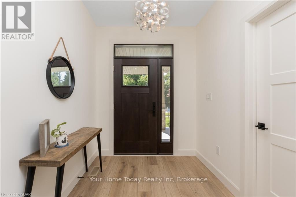 38 Faith Drive, Mapleton, Ontario  N0G 1P0 - Photo 5 - X11879792