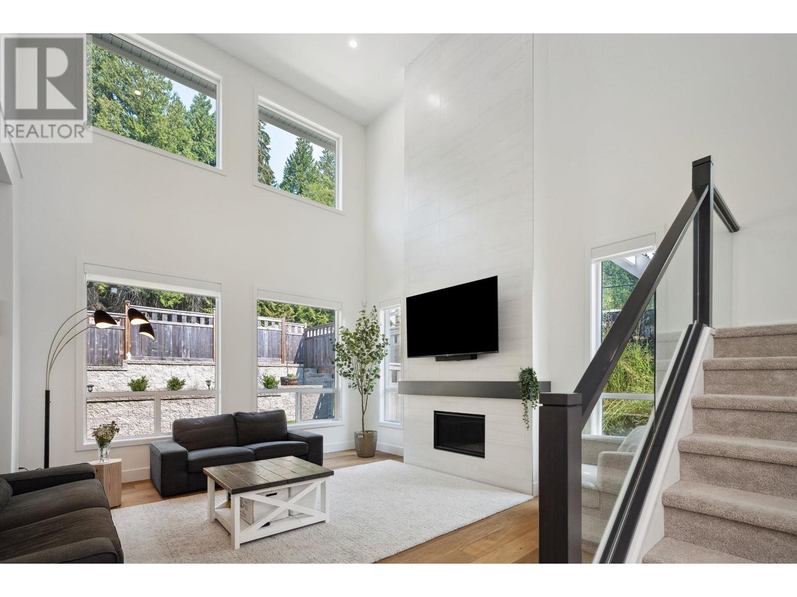 3429 Hamber Court, Coquitlam, British Columbia  V3E 0L2 - Photo 3 - R2948786