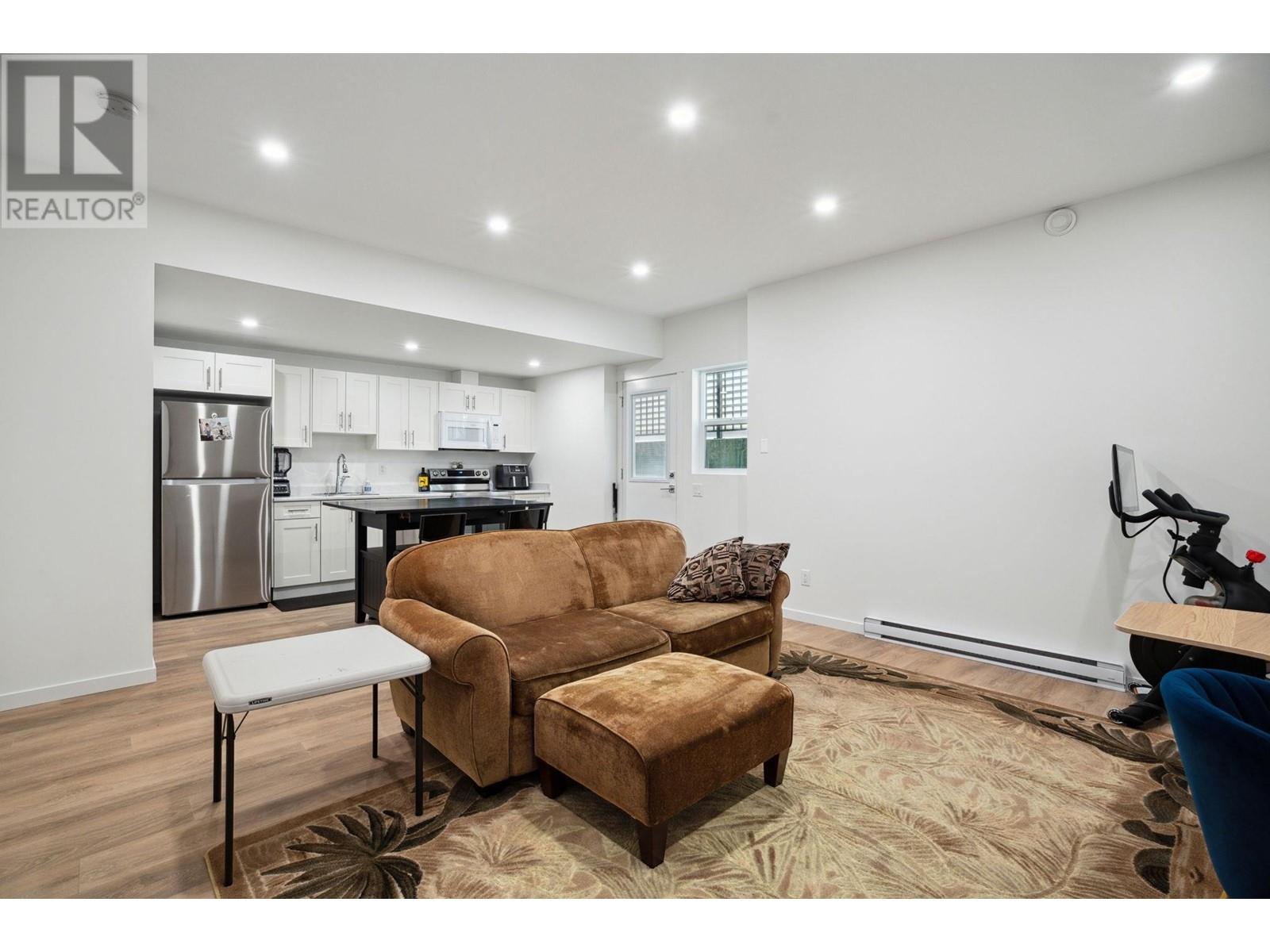 3429 Hamber Court, Coquitlam, British Columbia  V3E 0L2 - Photo 31 - R2948786