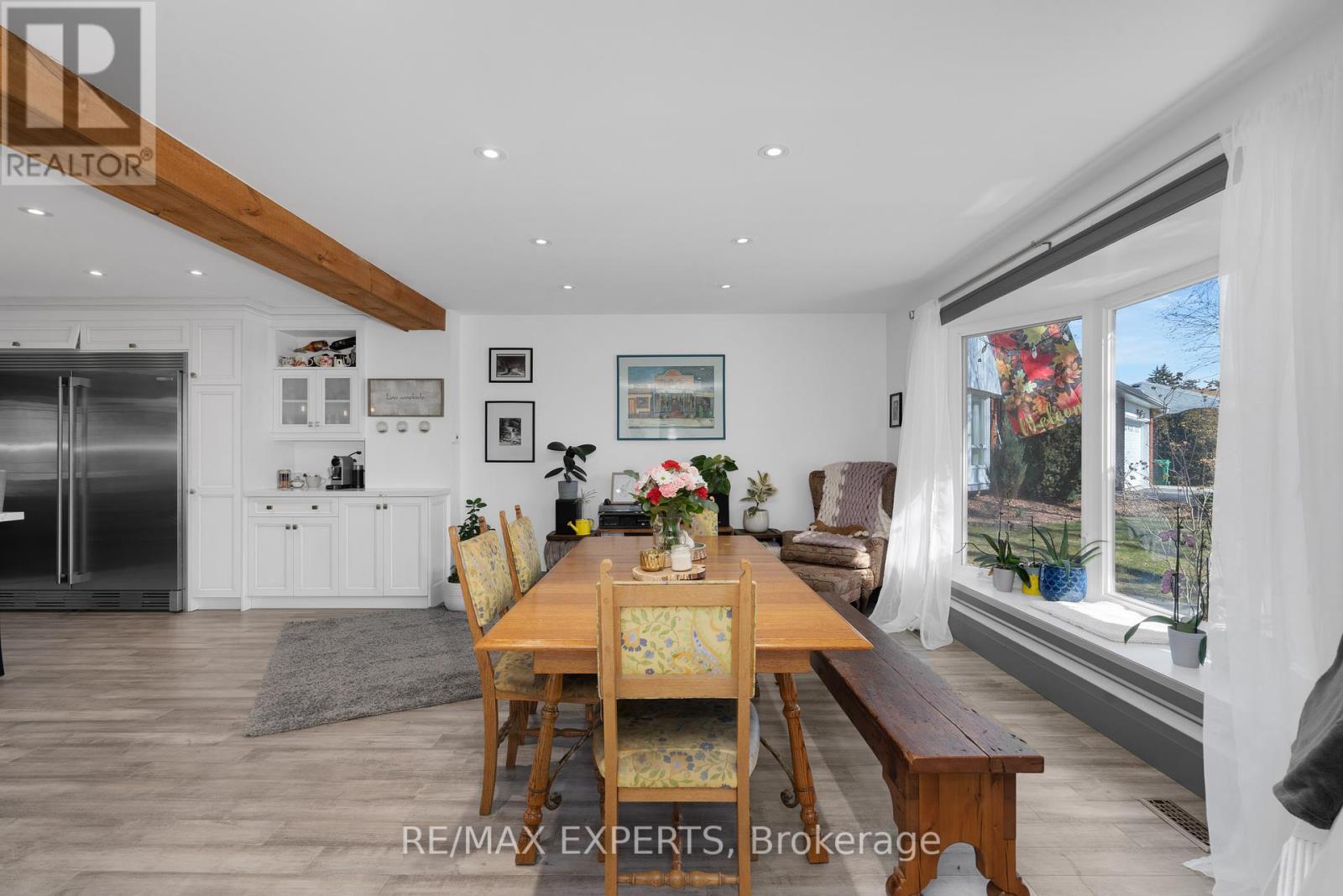Property at 65 BIRCHVIEW CRESCENT image 4