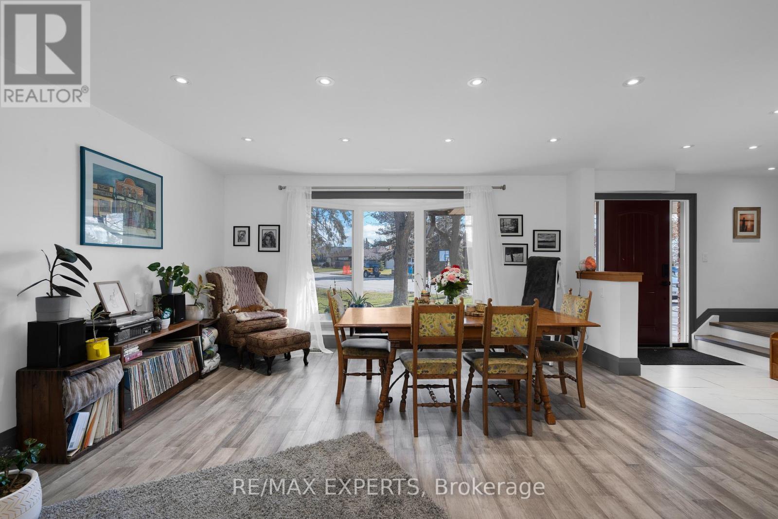 Property at 65 BIRCHVIEW CRESCENT image 5