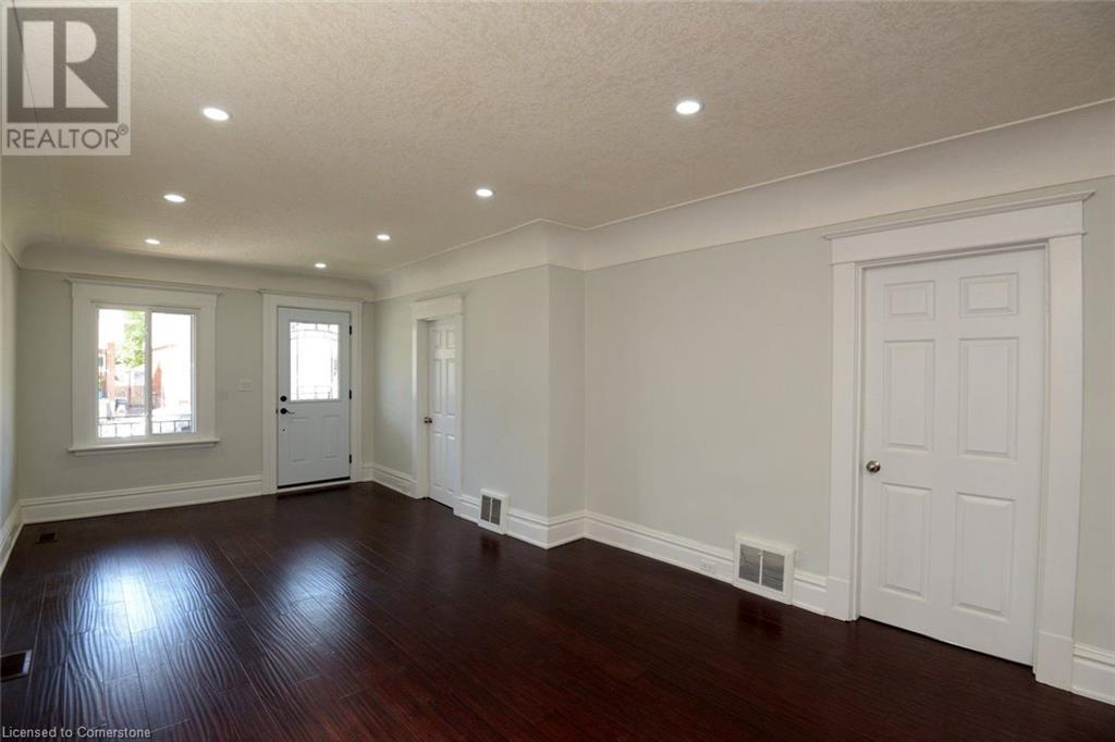 96 Cameron Avenue N, Hamilton, Ontario  L8H 4Z2 - Photo 2 - 40683760