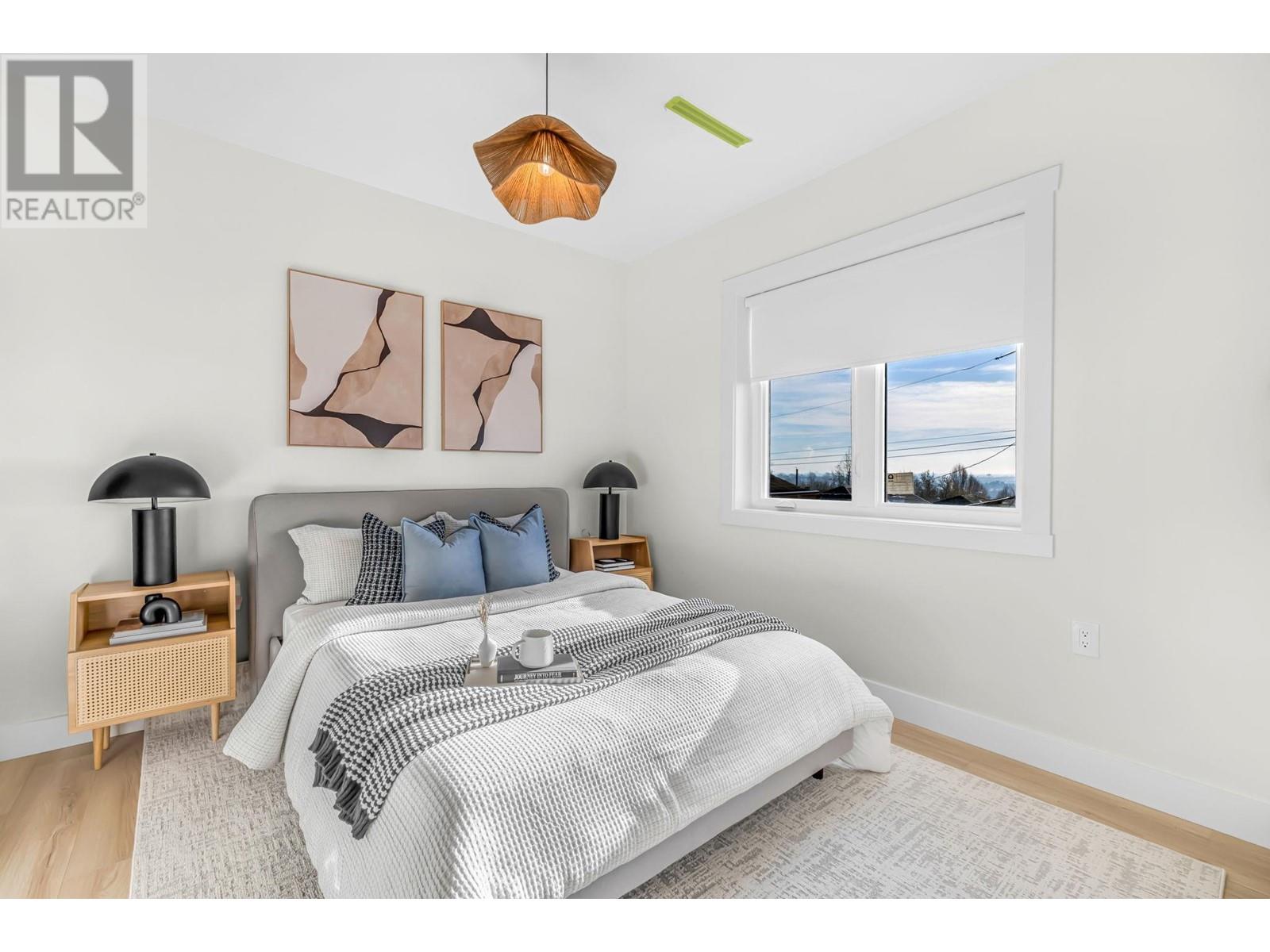 Listing Picture 10 of 30 : 720 E 62ND AVENUE, Vancouver / 溫哥華 - 魯藝地產 Yvonne Lu Group - MLS Medallion Club Member