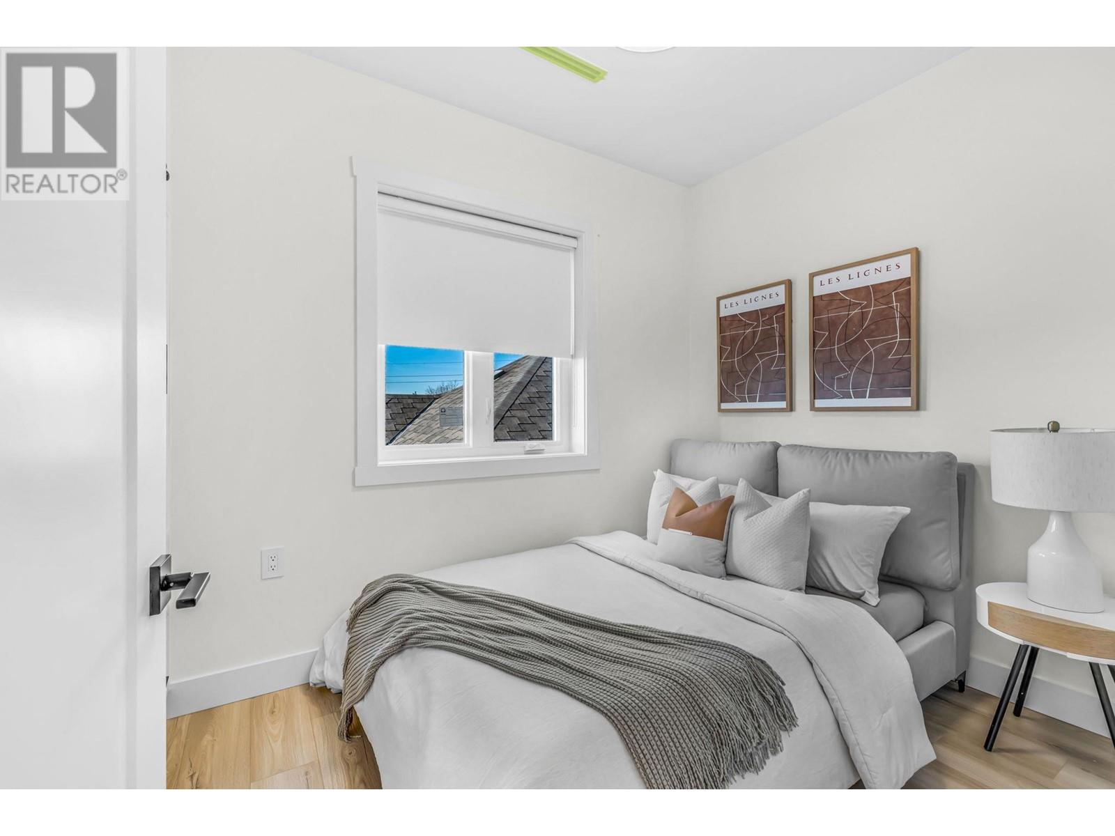 Listing Picture 7 of 30 : 720 E 62ND AVENUE, Vancouver / 溫哥華 - 魯藝地產 Yvonne Lu Group - MLS Medallion Club Member