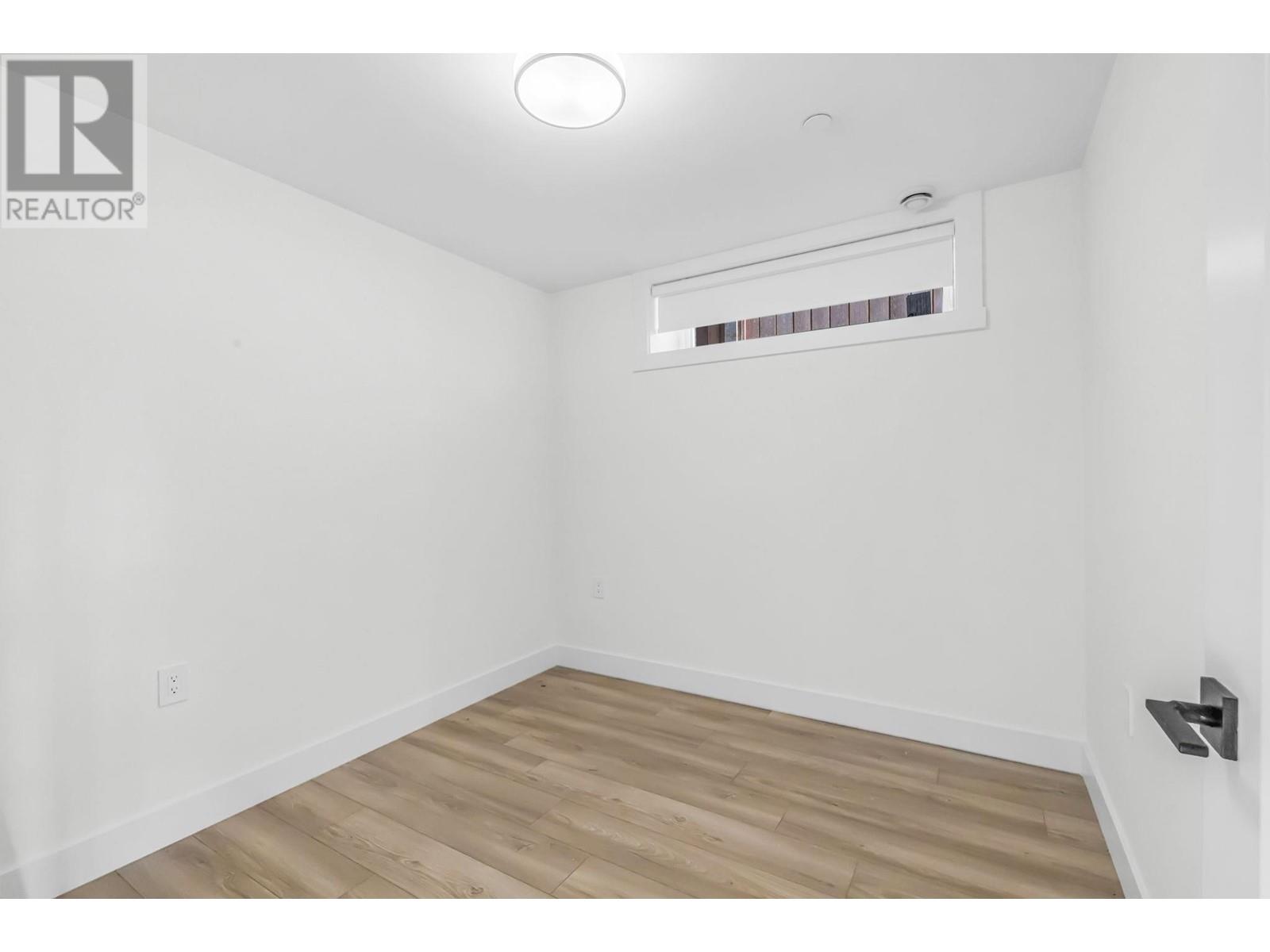 Listing Picture 17 of 30 : 720 E 62ND AVENUE, Vancouver / 溫哥華 - 魯藝地產 Yvonne Lu Group - MLS Medallion Club Member