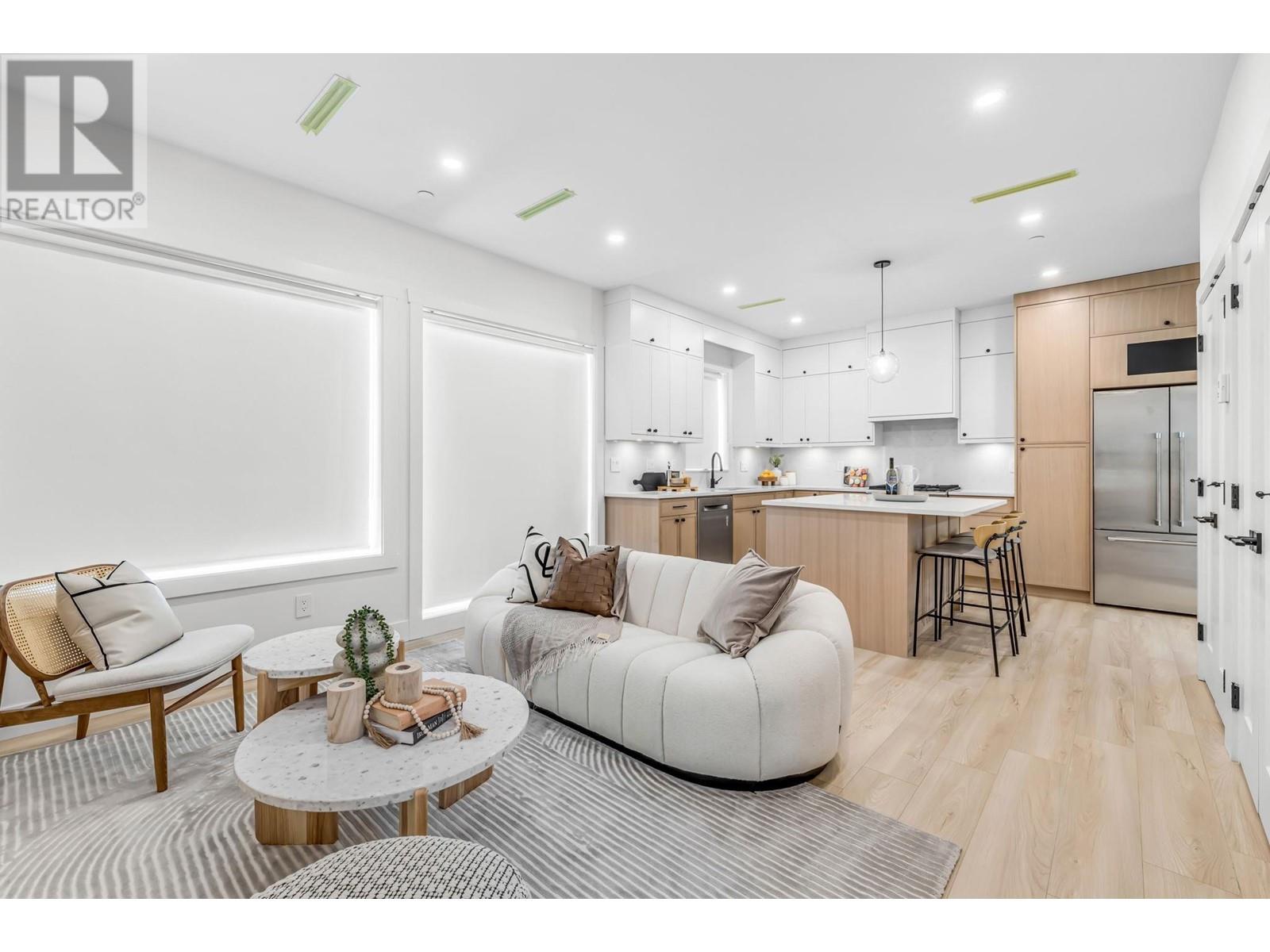 Listing Picture 19 of 30 : 720 E 62ND AVENUE, Vancouver / 溫哥華 - 魯藝地產 Yvonne Lu Group - MLS Medallion Club Member