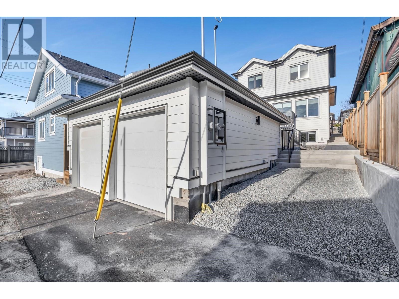 Listing Picture 30 of 30 : 720 E 62ND AVENUE, Vancouver / 溫哥華 - 魯藝地產 Yvonne Lu Group - MLS Medallion Club Member