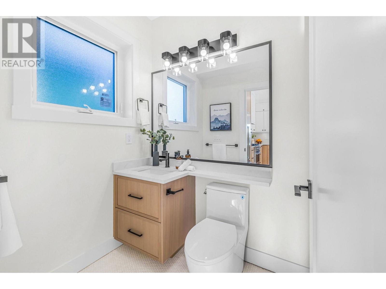 Listing Picture 5 of 30 : 720 E 62ND AVENUE, Vancouver / 溫哥華 - 魯藝地產 Yvonne Lu Group - MLS Medallion Club Member