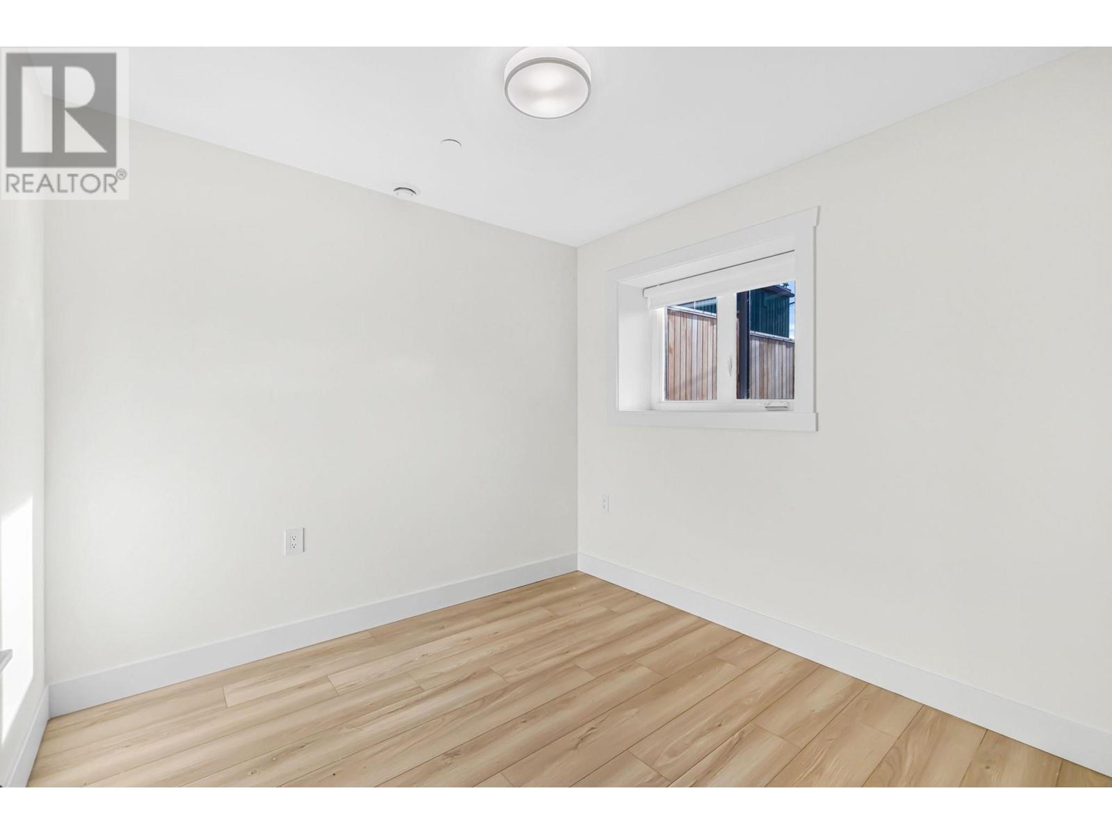 Listing Picture 16 of 30 : 720 E 62ND AVENUE, Vancouver / 溫哥華 - 魯藝地產 Yvonne Lu Group - MLS Medallion Club Member