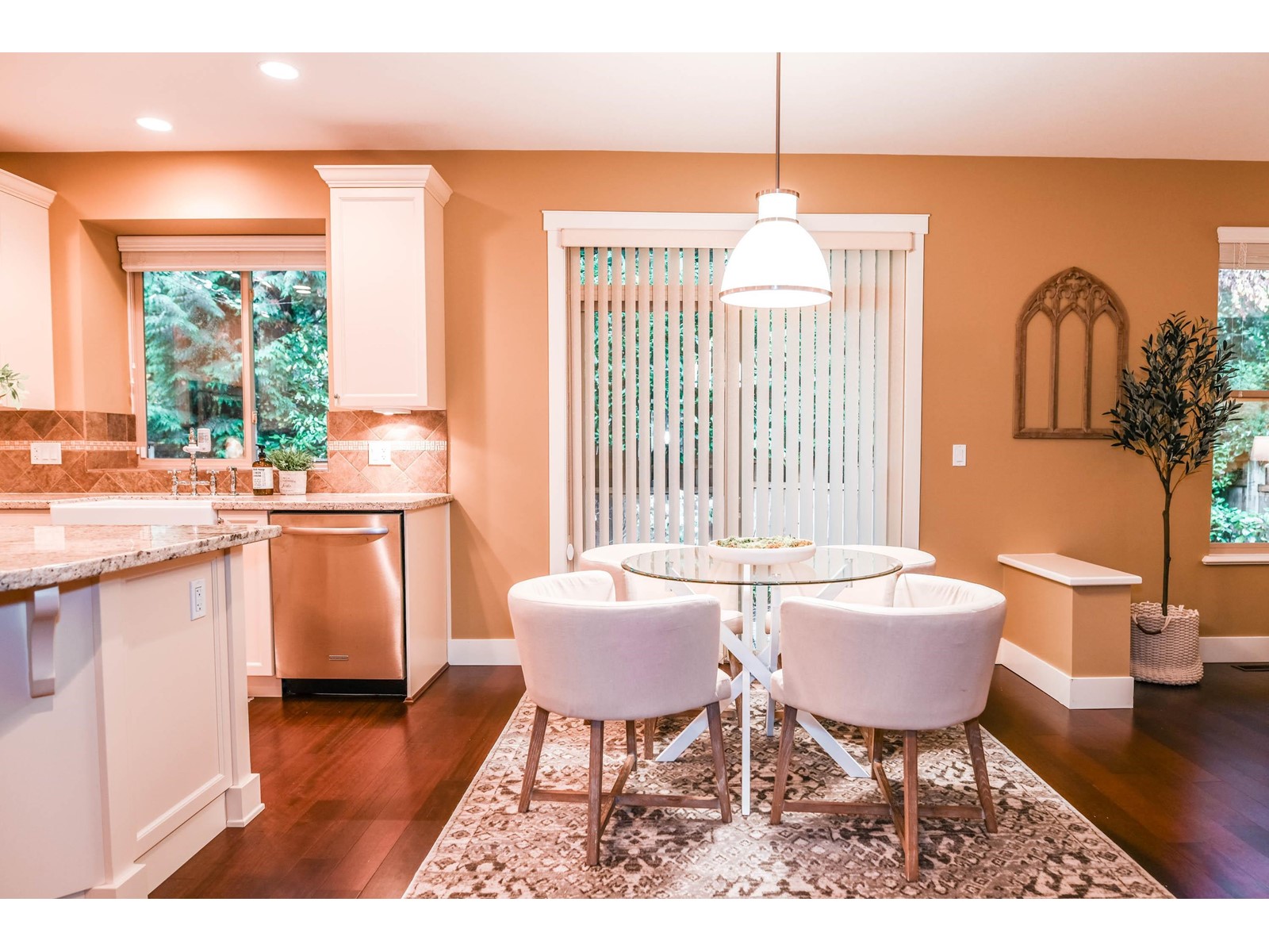 14208 36a Avenue, Surrey, British Columbia  V4P 0C2 - Photo 6 - R2949207