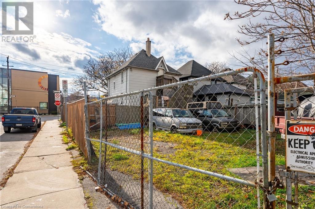 427 Cannon Street, Hamilton, Ontario  L8L 2C8 - Photo 12 - 40683863