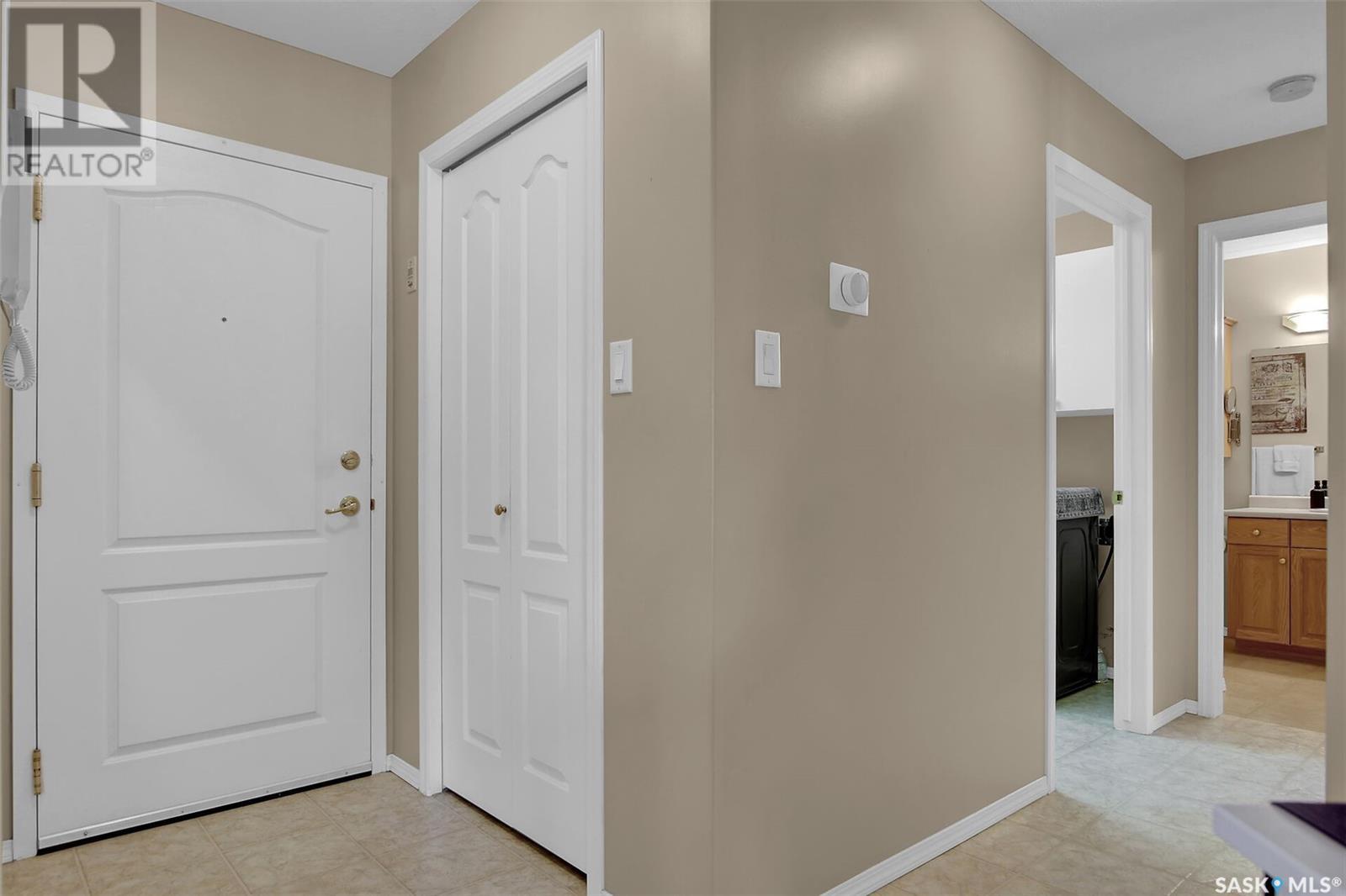 Property at 310 6 Lorne PLACE image 3